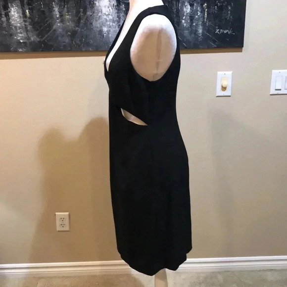 Forever 21 Cutout Little Black Dress with Cut Out at Waist Zipper Back-Size L - Picture 3 of 9